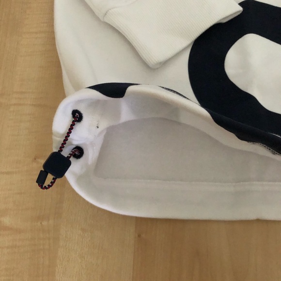 Hilfiger 1/4 zipped sweatshirt - Picture 2 of 10